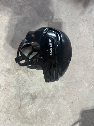 Medium Bauer Re-Akt 75 Helmet (Used)