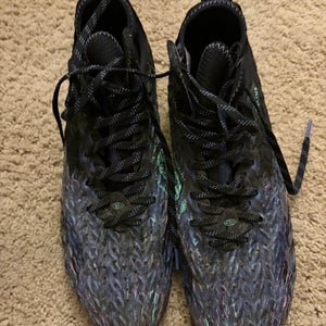 Unisex Size M 12.0 (W 13.0) Under Armour Spotlight MC Low Top (Used)