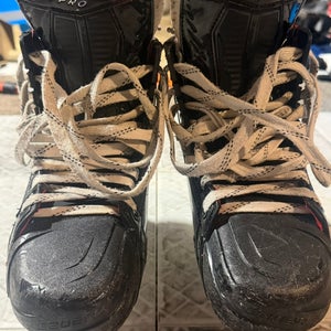 2025 Bauer Vapor Flypro Hockey Skates 7 (Used)