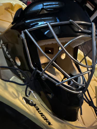 Medium Vaughn Helmet ( Like New)