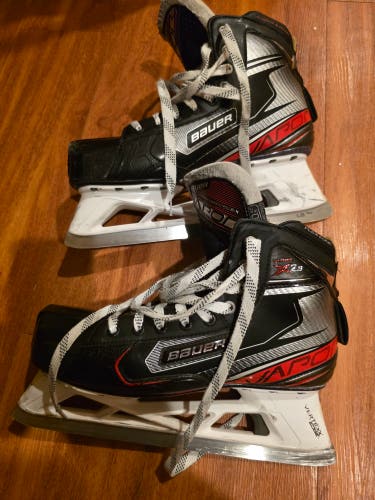Bauer Vapor X2.9 Hockey Goalie Skates Extra Wide Width 10.5 (Used)