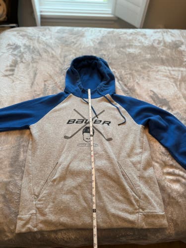 Gray Men's Medium Bauer Sweatshirt (Used)