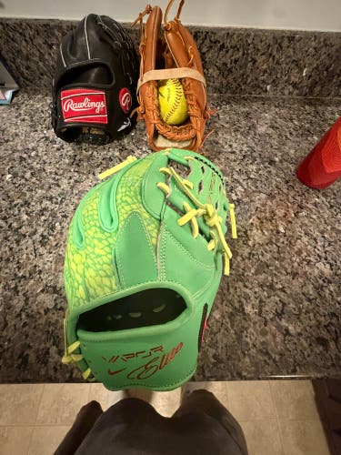 2025 Nike Vapor Elite RH Infield Baseball Glove 11.5" (New)