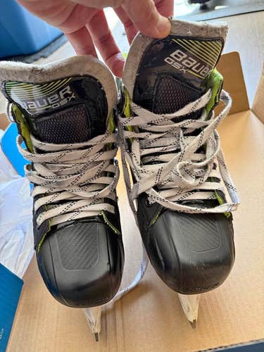 Bauer GSX Goalie Skates - Senior 5 (R)