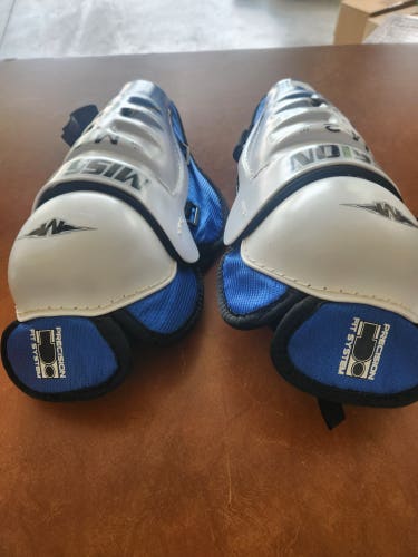Youth Mission 11" Shin Pads (Used)
