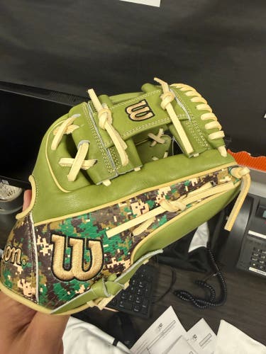 Wilson A2000 RH Infield Baseball Glove 11.5" (New)
