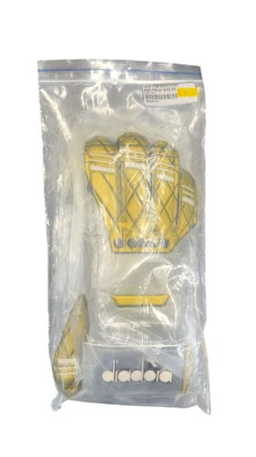 Diadora Terni Goalie Gloves size 8 brand new