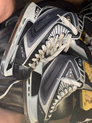 Black/Gray CCM Vector 03 Hockey Skates Regular Width 10 (Used)