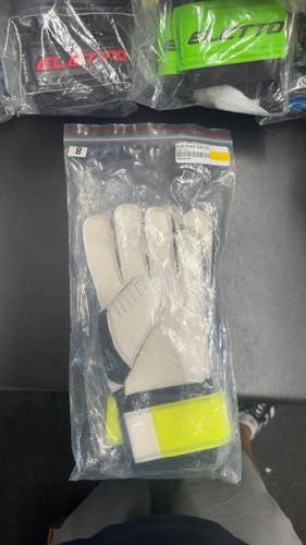 Diadora Terni Soccer Goalie Gloves - Size 8 Brand new