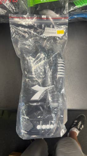 Diadora Samba Contact Goalie Gloves size 8 brand new
