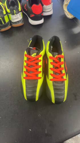 Eletto Youth Soccer Cleats - Black/Neon Yellow - Size 13