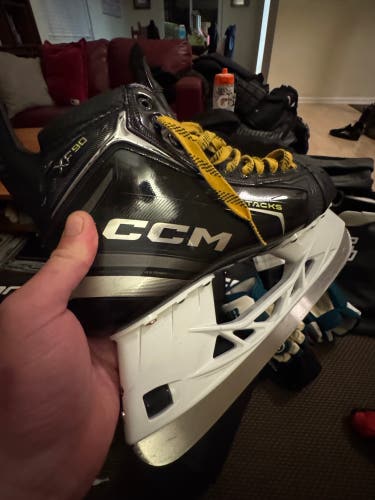 Black 2024 CCM Tacks XF 90 Hockey Skates Regular Width 9 (Used)