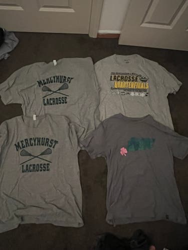 Large/Extra Large Men's Under Armour Shirt (Used)