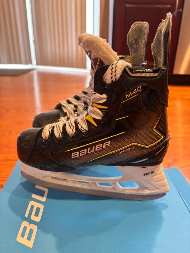 2024 Bauer Supreme M40 Hockey Skates Regular Width 13 (Used)