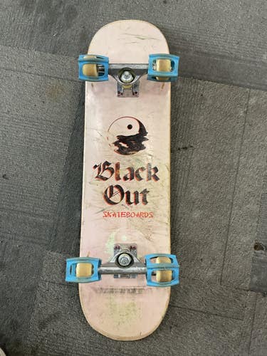 Used BLACKOUT SKATEBOARDS Complete Skateboard Pink Regular 11614-S000241190