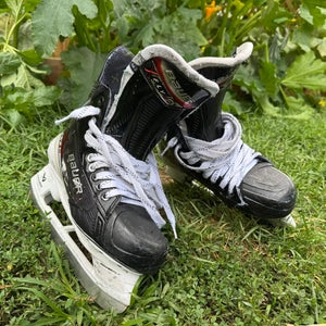 2025 Bauer Vapor Fly40 Hockey Skates 7.5 (Used)