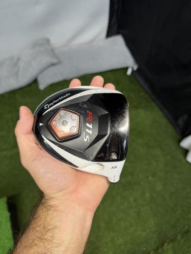TaylorMade R11s Driver 9* Head Only RH No HC