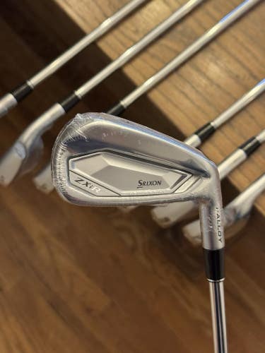 *BRAND NEW* Srixon ZXiR 25 Iron Set (4-PW) KBS TOUR Lite R shafts (regular)