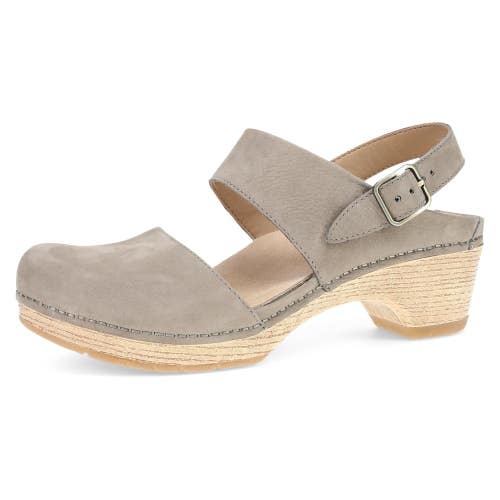 Dansko Lucia Sandals Women's 7.5-8 Taupe Milled Nubuck Closed Toe Clogs ZOGG3031