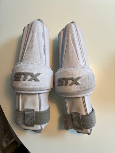 Large Adult STX Stallion 1k Arm Guard (Barley Used)