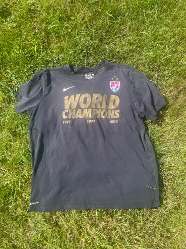 Black XL Adult Unisex USWNT champions Nike Shirt (Used)