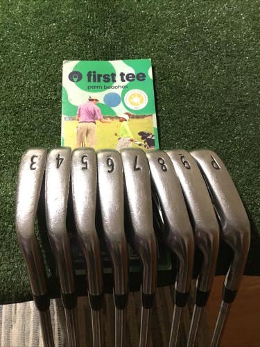 Titleist AP2 716 Forged Irons Set (3-PW) Regular R300 Dynamic Gold Steel Shafts