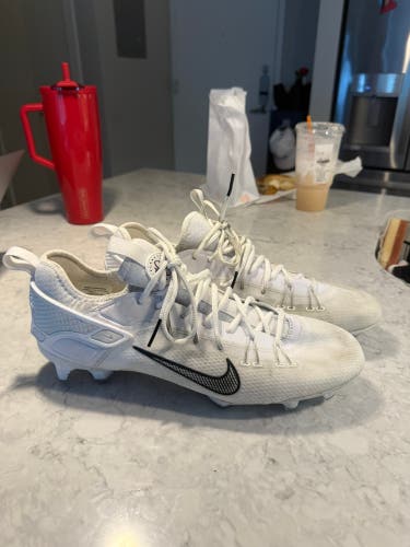 White Men's Size 13.0 (W 14.0) Adult Nike Huarache Low Top (Used)