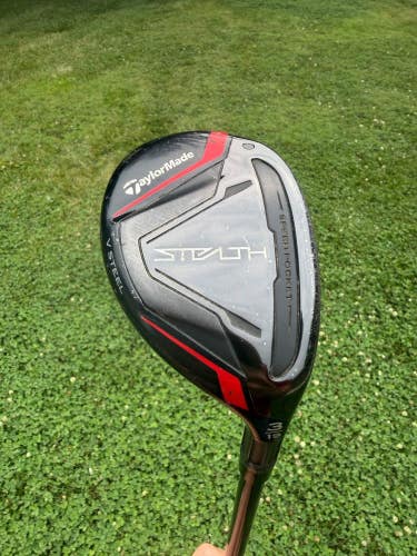 TaylorMade Stealth Rescue 3 Hybrid 19 HZRDUS Smoke Rdx Red Stiff Flex 40" +HC