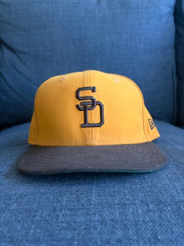 San Diego Padres New Era Snapback Hat (Vintage Colours)