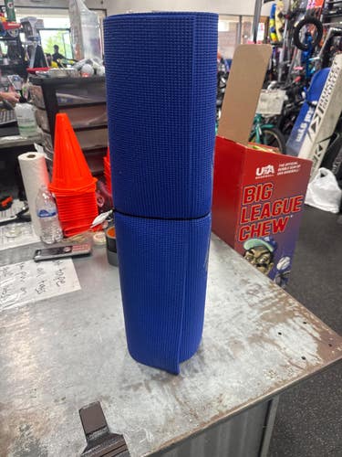 Used Yoga Mat Royal Blue 11337-S000490456