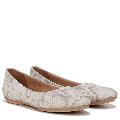 Naturalizer Maxwell Ballet Flats Women's 10W White Snake Print Slip On ZOGG3278