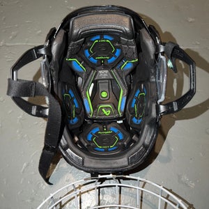 Small Bauer Re-Akt 155 Helmet (Used)