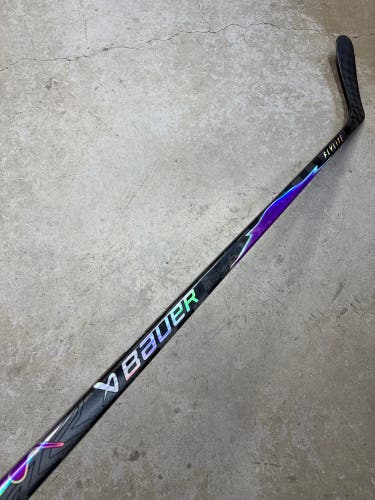 87 Flex P92 Senior Bauer Flylite Left Hand Hockey Stick (New) Pro Stock