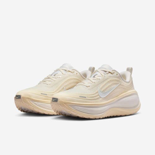 Nike Vomero Plus HV8154-105 Sneakers Women's 7 Beige Road Running Shoes MEW1910