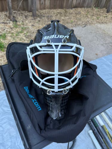 Senior Medium Bauer Profile 960XPM Goalie Mask (Used)
