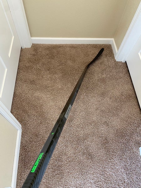 Intermediate CCM Ribcor Trigger 6 Right Handed Hockey Stick P28 65 Flex (New)