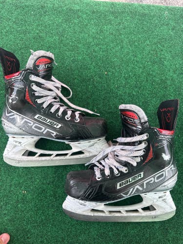 Intermediate Bauer Vapor XLTX Pro Hockey Skates (Regular) Size 5.5 (Used)