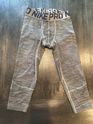 Gray Medium Men's Nike Compression (Used) 3/4 Length