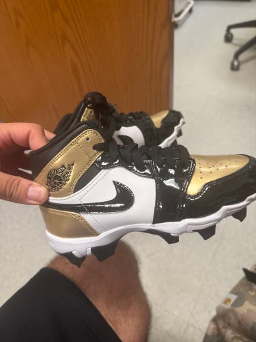 Nike Air Jordan 1 high gold toe mcs baseball softball cleats size 3.5Y girls women boys
