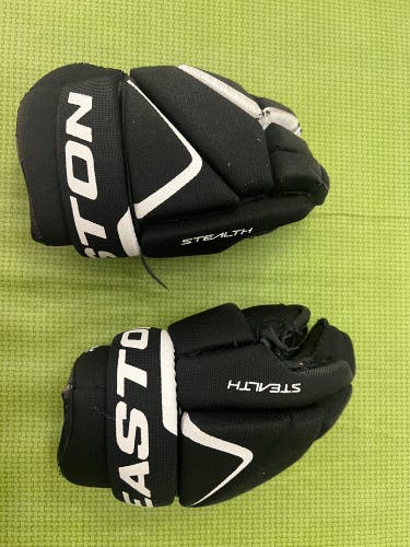 Easton Stealth Gloves 9" (Used)
