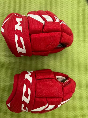 CCM JetSpeed FT475 Gloves 10" (Used)