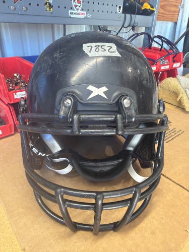 USED XENITH X2E+ YOUTH FOOTBALL HELMET - MEDIUM - BLACK