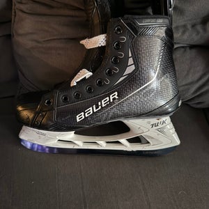 Black/Gray 2021 Bauer Vapor Hyperlite Hockey Skates Wide Width Pro Stock 8.5 (Used)