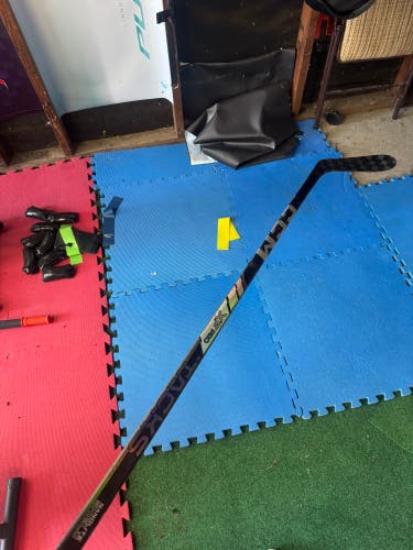 Senior CCM Tacks XF Pro Right Handed Hockey Stick P28 80 Flex (Used)