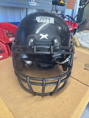 USED XENITH X2E+ YOUTH FOOTBALL HELMET - MEDIUM - BLACK
