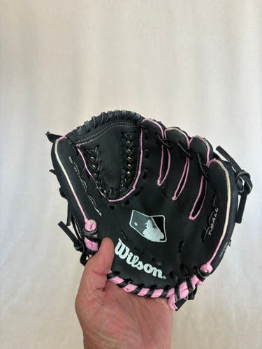 RH Wilson T Ball Baseball Glove 10" (Used)