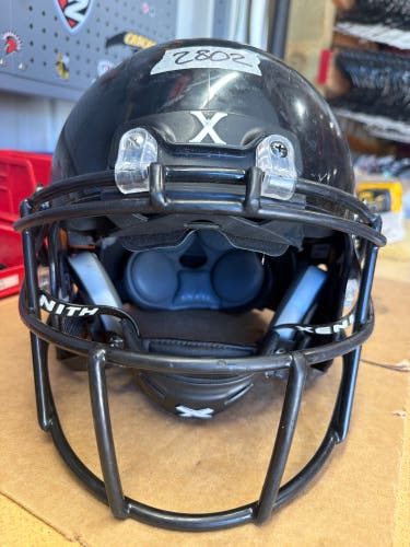 USED XENITH X2E+ YOUTH FOOTBALL HELMET - LARGE - BLACK