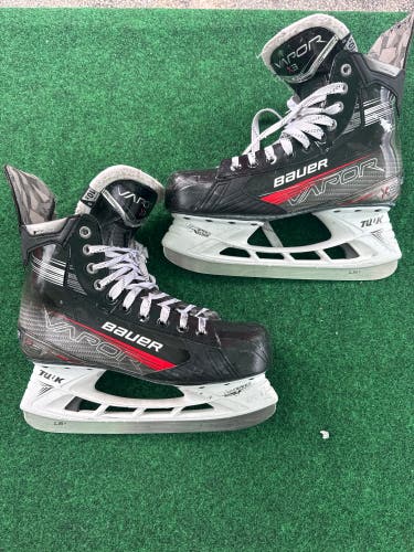 Senior Bauer Vapor X3 Hockey Skates (Regular) Size 10.5 (Used)