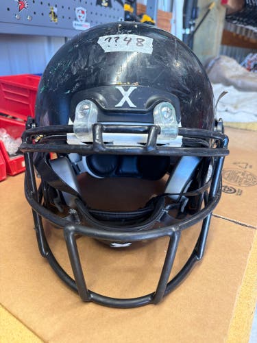 USED XENITH X2E+ YOUTH FOOTBALL HELMET - LARGE  - BLACK