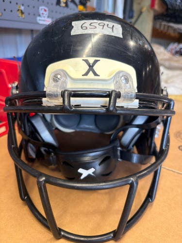 USED XENITH X2E+ YOUTH FOOTBALL HELMET - LARGE - BLACK
